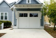 How to Lock a Garage Door Manually: 3 Methods, Step by Step how to lock garage door manually