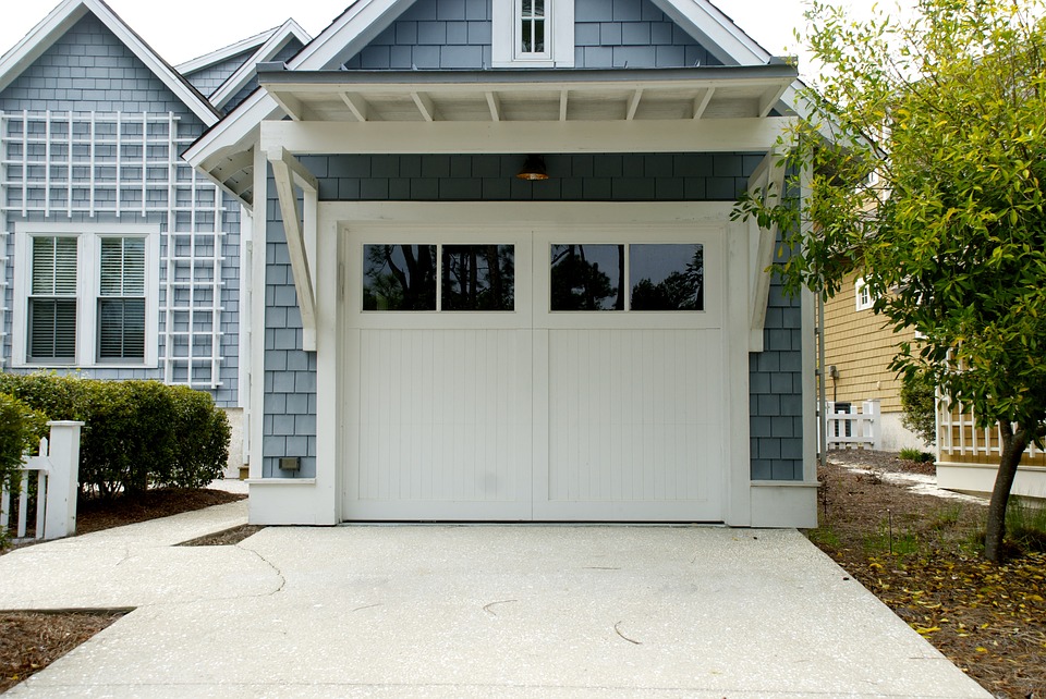 how to lock garage door manually